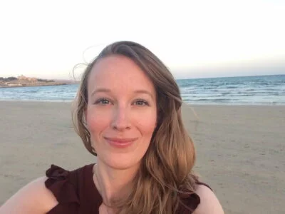 Femke de Grijs op het strand in Fuerteventura