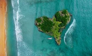 eiland in de vorm van een hart