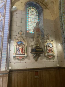 beeld in kerk van Rennes-le-Chateau