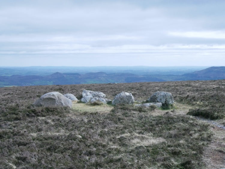 Queen Maeve's cairn steencirkel